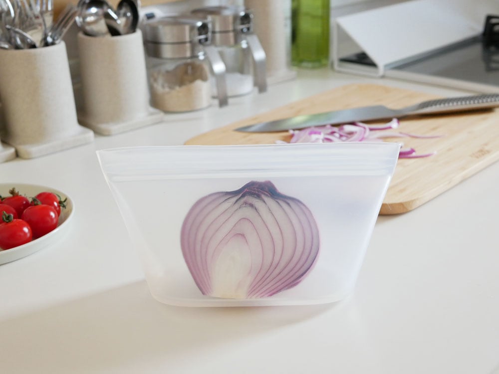 アメリカ製Zip Topのプラチナシリコーン製透明蓋付きディッシュセットが並んだ食品保存容器